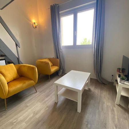 Immeuble Les Perdrix Apartamento Quimper Exterior foto