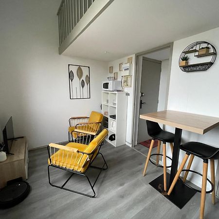 Immeuble Les Perdrix Apartamento Quimper Exterior foto