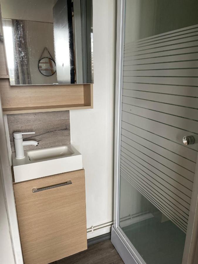 Immeuble Les Perdrix Apartamento Quimper Exterior foto